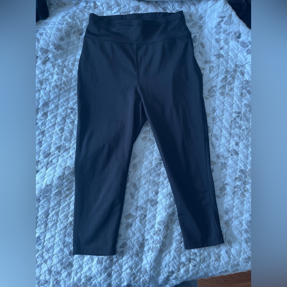 POP Fit Capri Classic Black Leggings